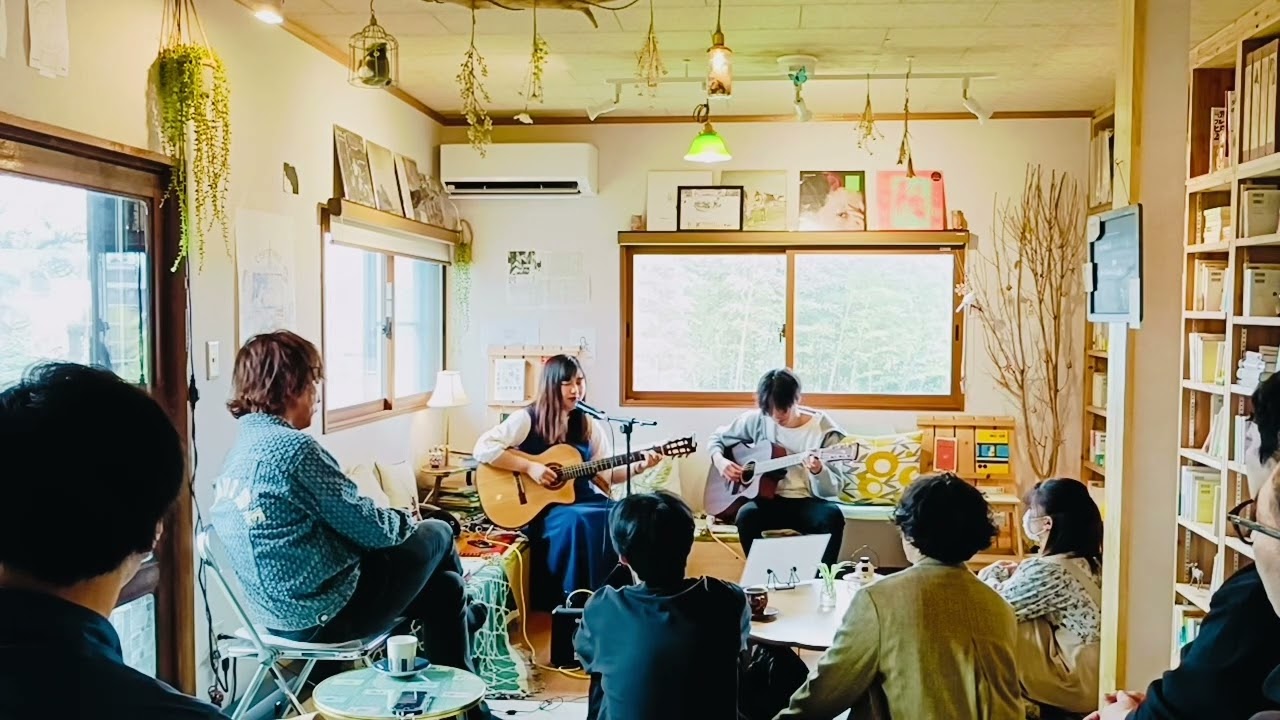 maxresdefault 2 白土サユ -花のマフラー LIVE in 珈琲と図書室　20251102 MUSIVEO